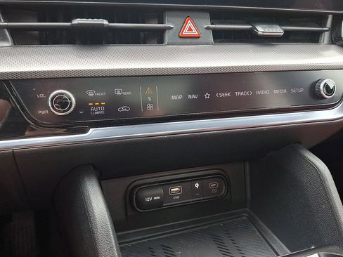 Certified 2023 Kia Sportage SX AWD/4WD image 17