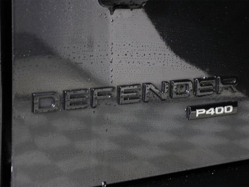 Used 2022 Land Rover Defender 110 X-Dynamic SE image 19