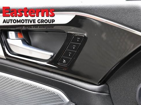 Used 2025 Acura MDX SH-AWD image 19