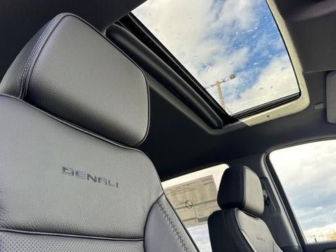 New 2026 GMC Sierra 2500 Denali w/ Denali Reserve Package image 17