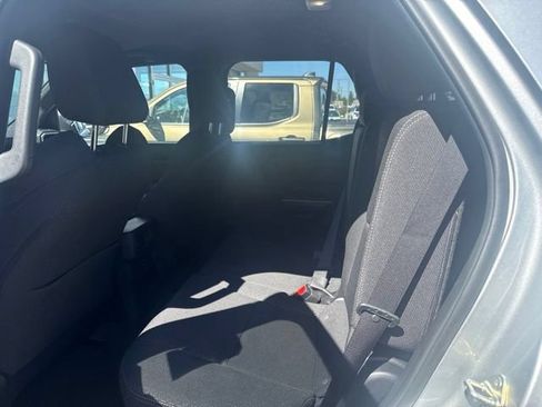 Used 2025 Toyota 4Runner SR5 AWD/4WD image 12