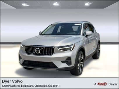 Used 2023 Volvo XC40 B4 Plus w/ Protection Package Premier