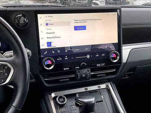 Used 2024 Lexus GX 550 AWD/4WD image 7