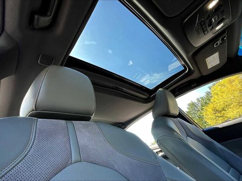 Used 2019 Toyota Avalon Touring w/ Advanced Safety Package image 13