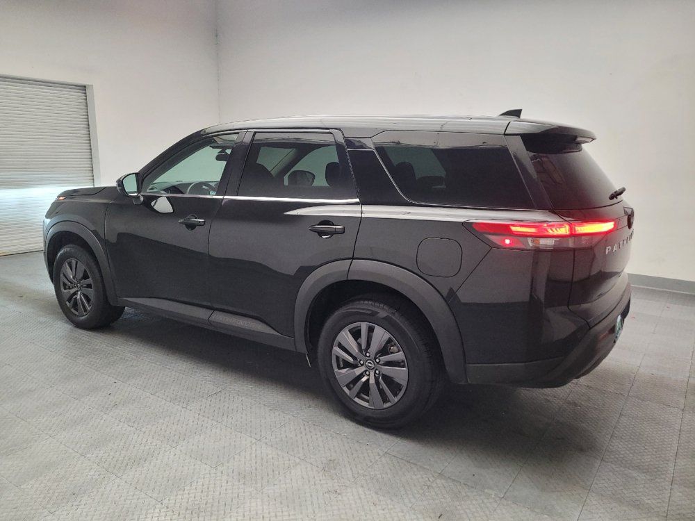 Used 2022 Nissan Pathfinder S FWD image 3