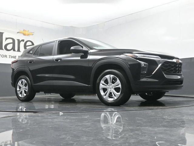 New 2026 Chevrolet Trax LS FWD image 2