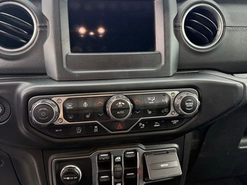 Used 2021 Jeep Wrangler Unlimited Sahara w/ Safety Group AWD/4WD image 9