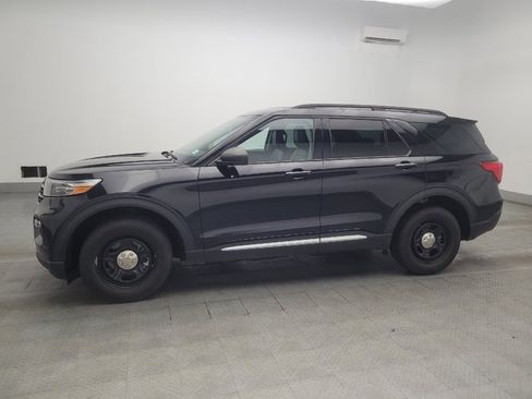 Used 2023 Ford Explorer XLT w/ Equipment Group 202A AWD/4WD image 2
