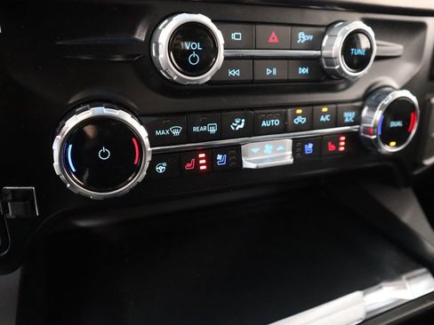 Used 2025 Ford F350 Lariat w/ Lariat Ultimate Package image 8