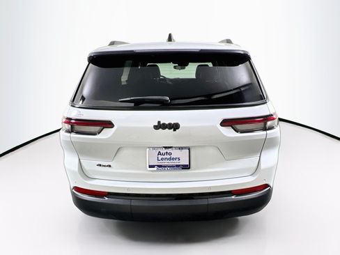 Used 2023 Jeep Grand Cherokee L Laredo AWD/4WD image 6