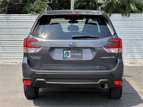 Used 2022 Subaru Forester Premium AWD/4WD image 11