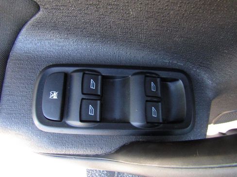 Used 2017 Ford Fiesta SE FWD image 11