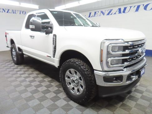 Used 2024 Ford F250 Lariat w/ Chrome Package AWD/4WD image 3