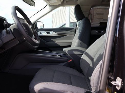 New 2026 Ford Explorer Active image 24