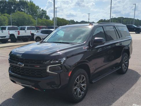 Used 2024 Chevrolet Tahoe Z71 w/ Luxury Package AWD/4WD image 1