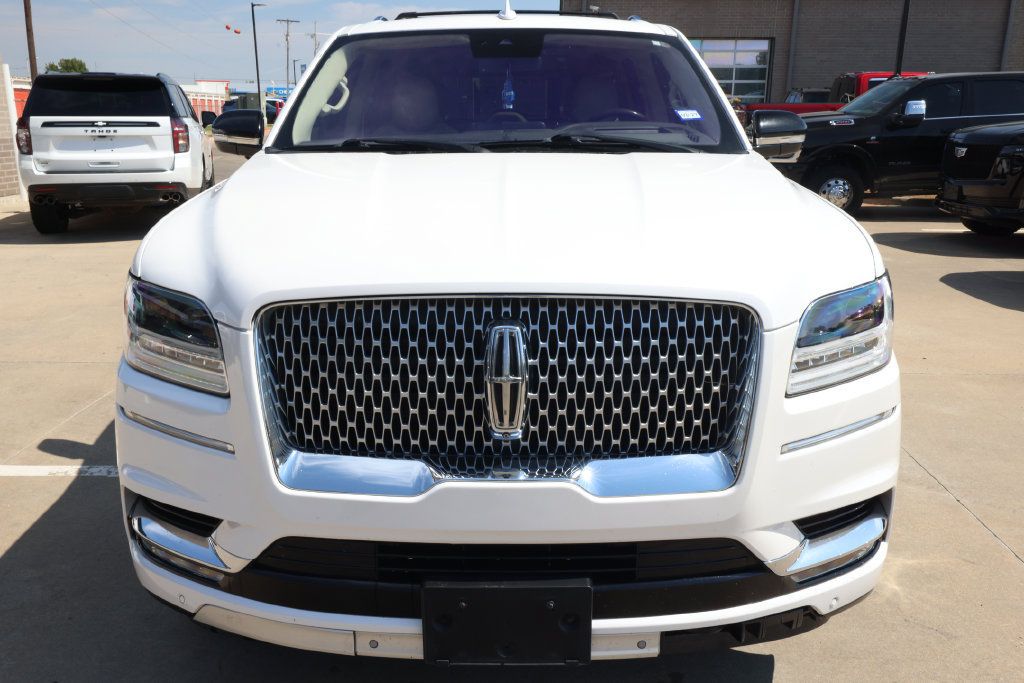 Used 2019 Lincoln Navigator Reserve w/ Cargo Package AWD/4WD image 2