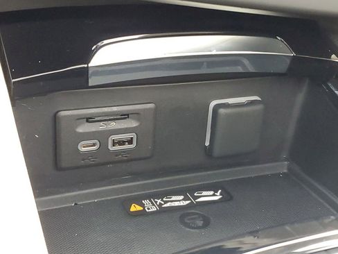 Certified 2023 Buick Envision Avenir image 33