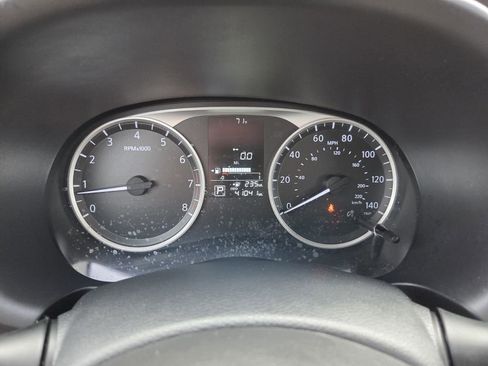 Used 2021 Nissan Kicks S image 19