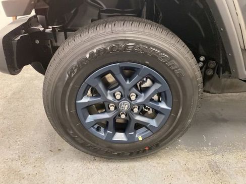 New 2026 Jeep Gladiator Sport AWD/4WD image 30