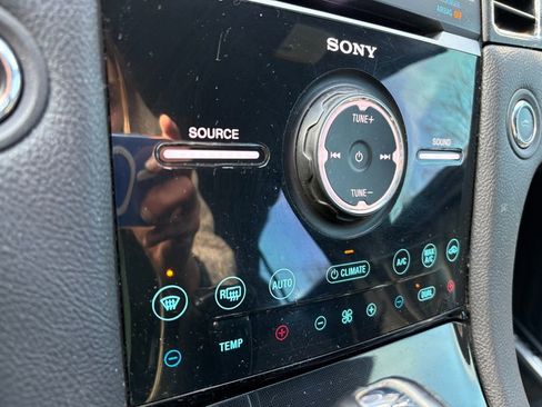 Used 2015 Ford Taurus SHO w/ Equipment Group 401A image 30