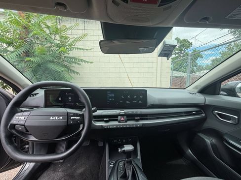 Used 2025 Kia K4 FWD image 30