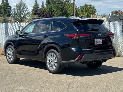 Used 2023 Toyota Highlander Limited AWD/4WD image 5