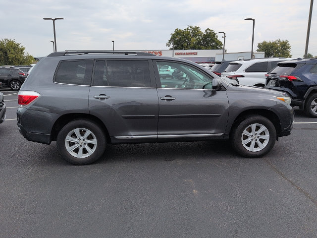 Used 2012 Toyota Highlander SE w/ Tow Pkg AWD/4WD image 8