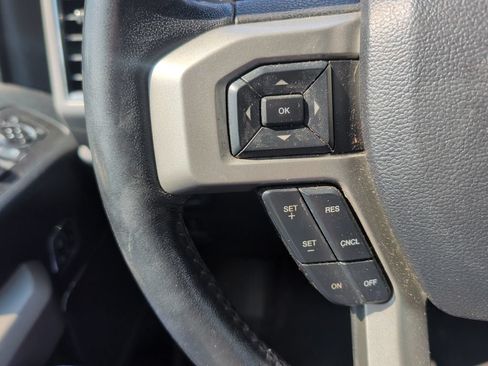 Used 2020 Ford F150 Lariat RWD image 9