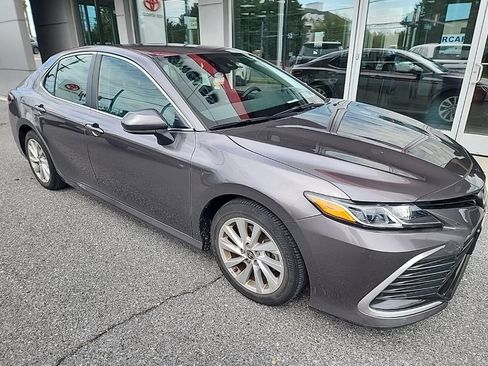 Used 2023 Toyota Camry LE FWD image 2