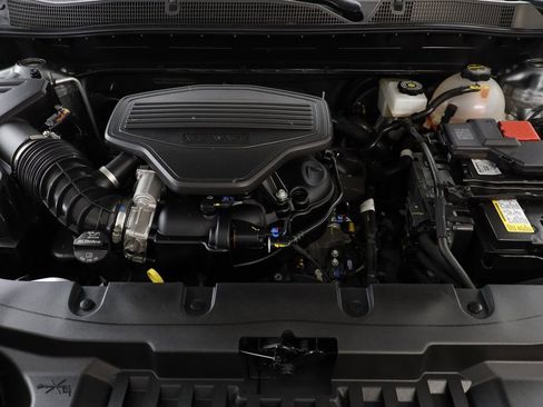 Used 2025 Chevrolet Blazer Premier w/ Driver Confidence II Package image 23