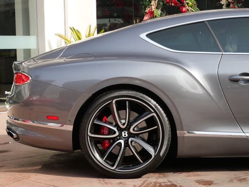 Used 2020 Bentley Continental GT image 11