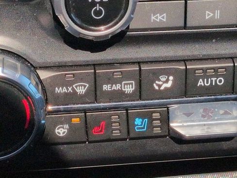 Used 2024 Ford F250 Limited AWD/4WD image 22