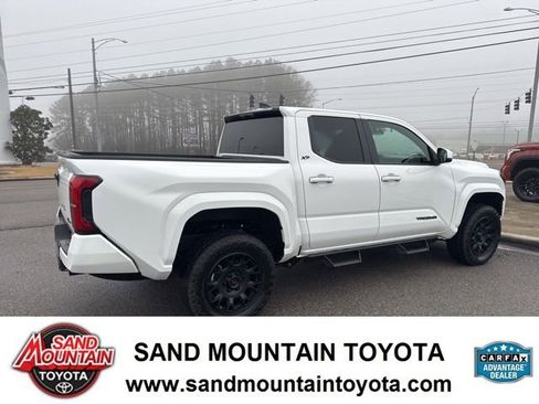 Used 2025 Toyota Tacoma SR5 image 3