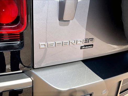 Used 2022 Land Rover Defender 110 X-Dynamic HSE AWD/4WD image 31