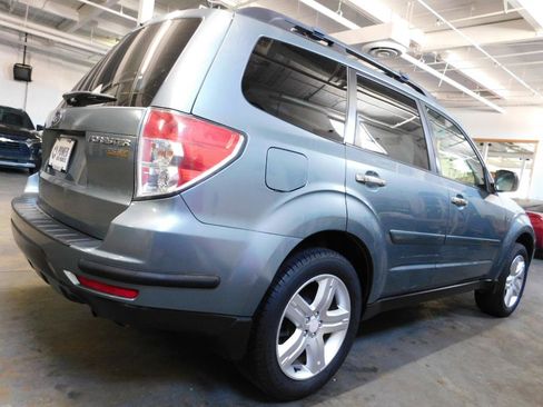 Used 2010 Subaru Forester 2.5X Premium w/ Popular Equipment Group 1A AWD/4WD image 5