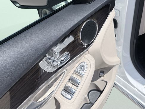 Used 2018 Mercedes-Benz C 300 Sedan image 22