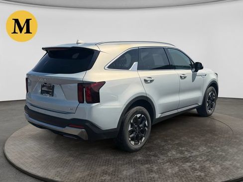 Certified 2026 Kia Sorento S AWD/4WD image 5