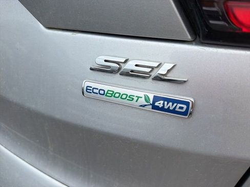 Used 2018 Ford Escape SEL image 11