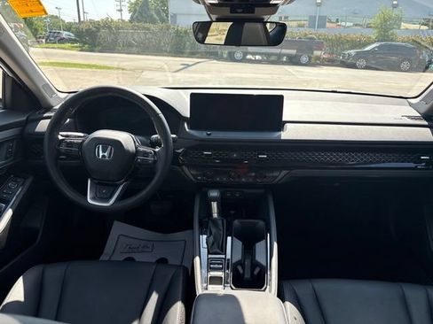 Used 2025 Honda Accord Touring image 17