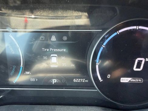 Used 2020 Kia Niro EX FWD image 13