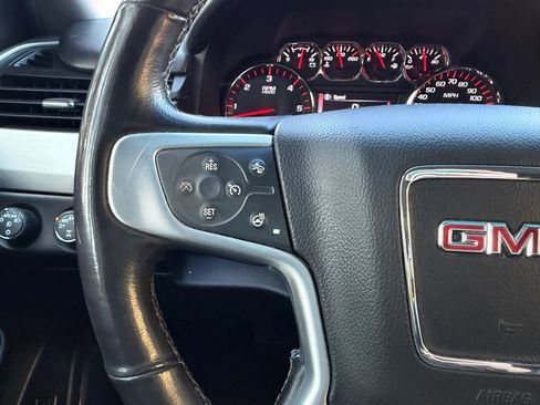 Used 2016 GMC Yukon SLT w/ HD Trailering Package image 25