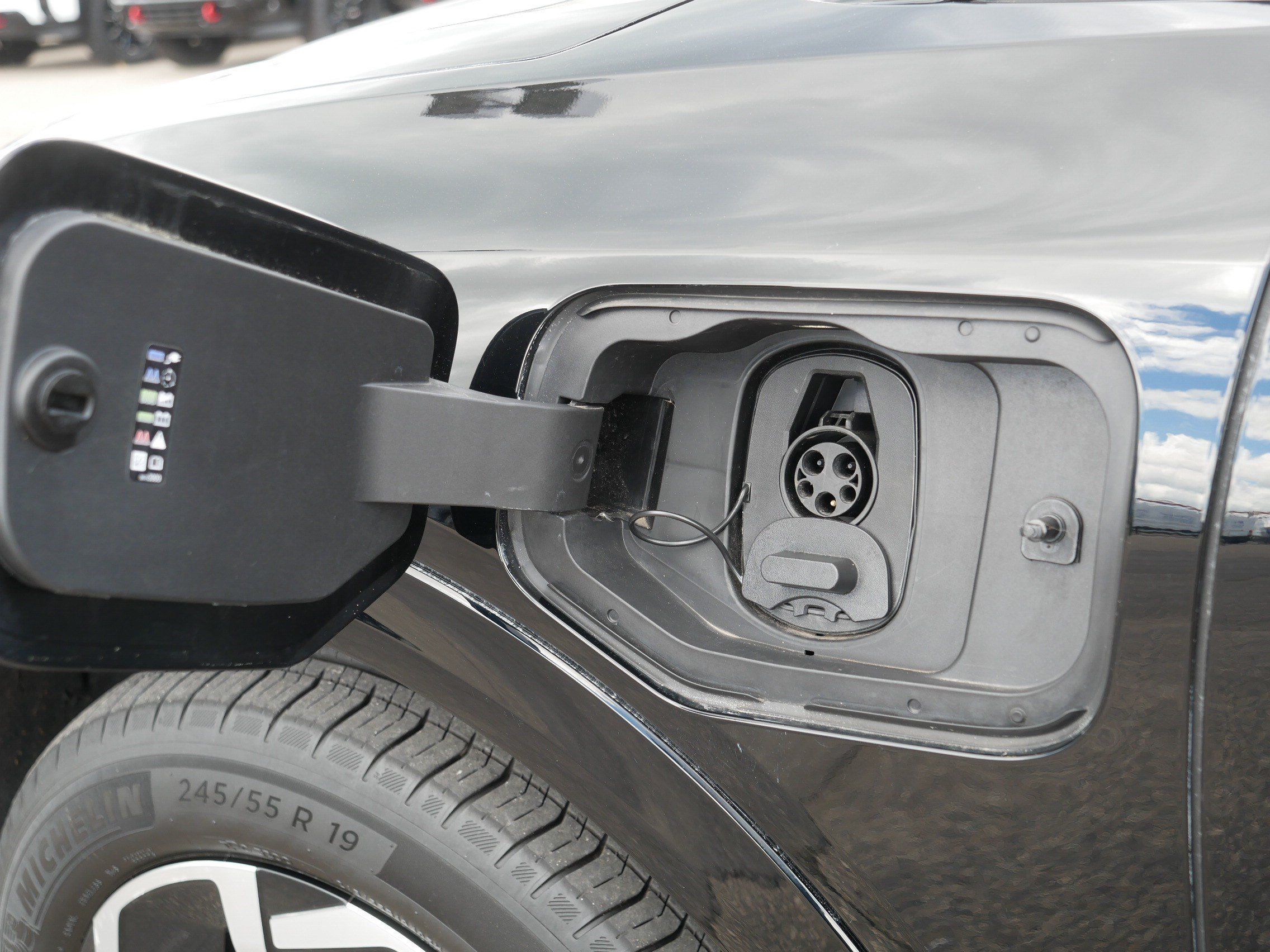 Used 2024 Chevrolet Equinox EV LT w/ LPO, All-Weather Mat Package FWD image 35