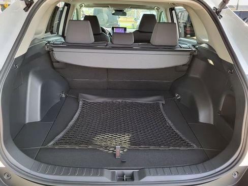 Used 2025 Toyota RAV4 XLE image 10