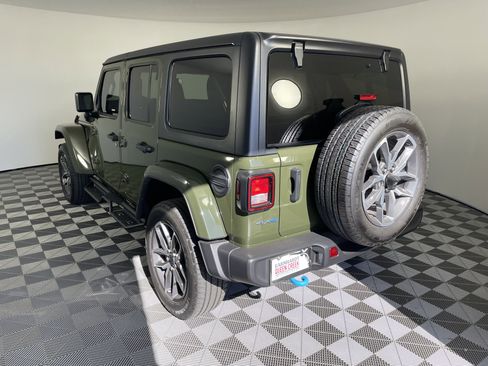 Used 2024 Jeep Wrangler Sport S image 3