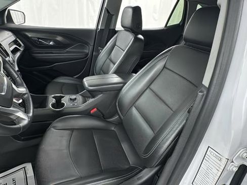 Used 2024 GMC Terrain SLT image 10