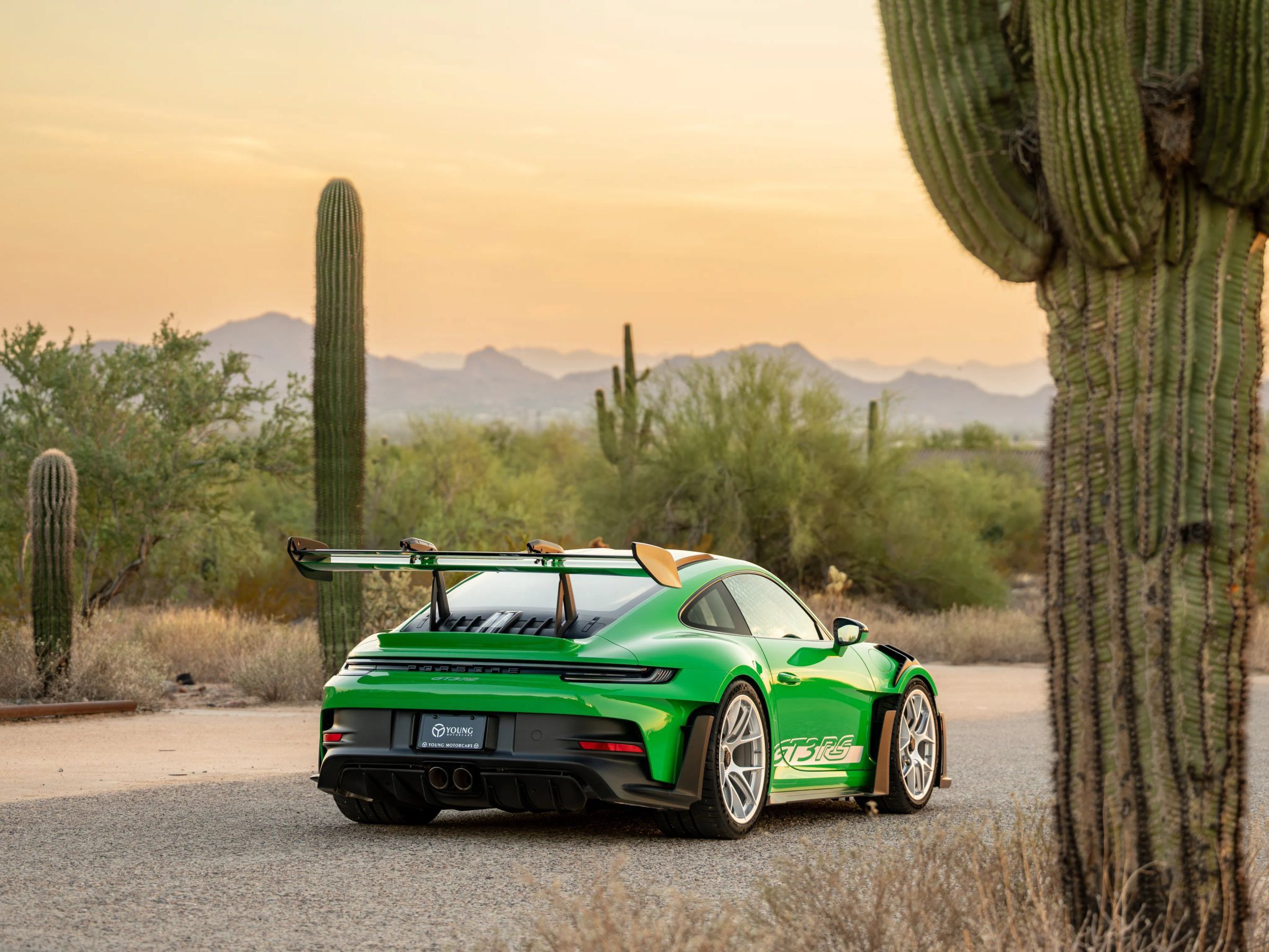 Used 2025 Porsche 911 GT3 RS RWD image 8