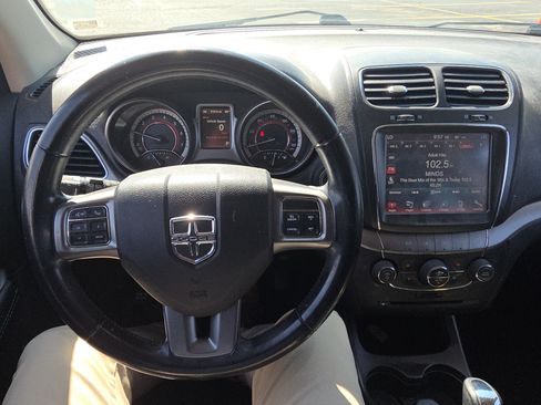 Used 2019 Dodge Journey Crossroad FWD image 14