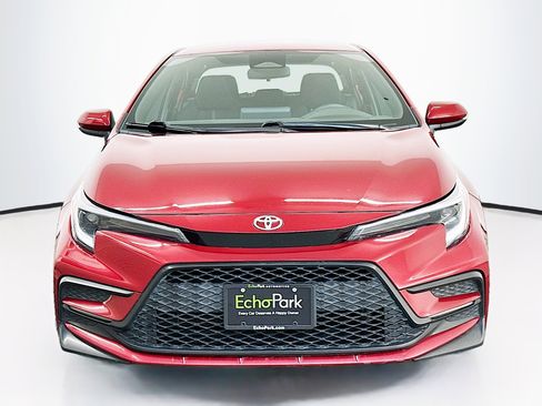 Used 2024 Toyota Corolla SE image 2