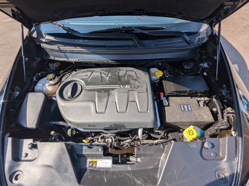 Used 2017 Jeep Cherokee Trailhawk w/ Cold Weather Group image 29