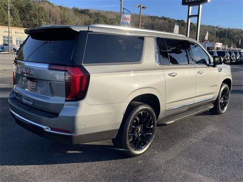 New 2026 GMC Yukon XL Elevation w/ Elevation Premium Package image 3